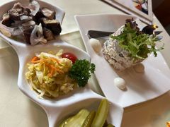 俄式腌菜拼盘-老井俄式餐厅