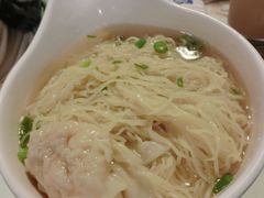 -新大咀港式茶餐厅(宝山万达店)