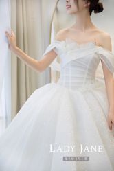 -Lady  Jane高端婚纱礼服馆