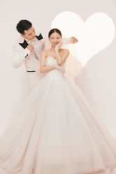 -AOROA·奥洛拉婚纱摄影·旅拍·礼服