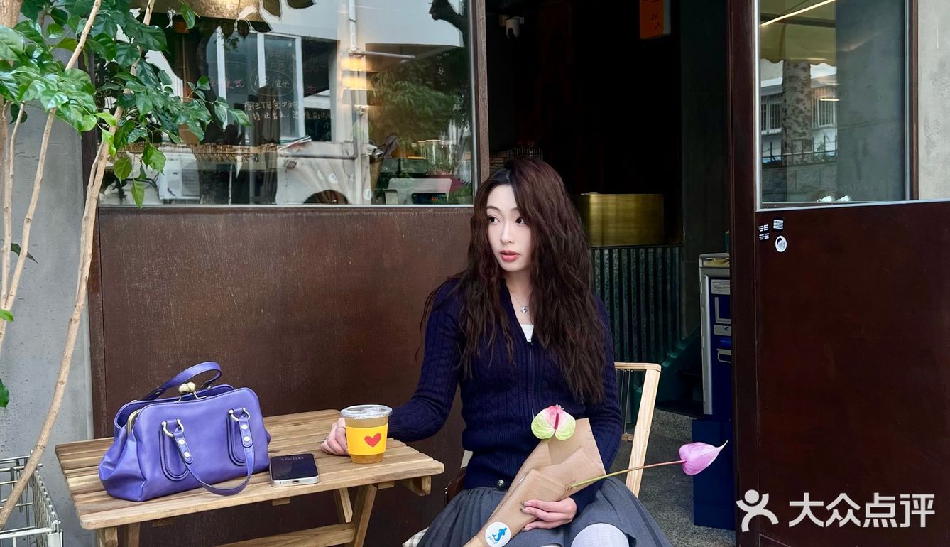 厦门探店|新店速递·开在街角的独栋小酒馆🍭