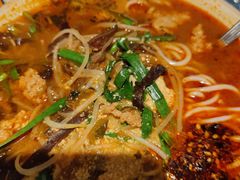 -粉八·云南米线·建水烧烤(常熟路店)