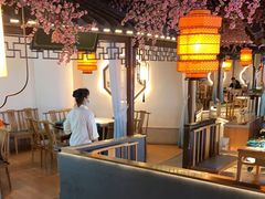 -荷塘秋月·本帮江浙菜(国权路店)