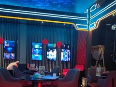 -屋有岛沉浸游戏旗舰店(中山公园店)