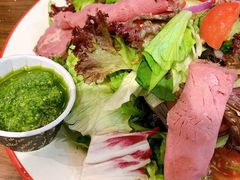 烤牛肉沙拉-Tubestation站点比萨(高新万达ONE店)