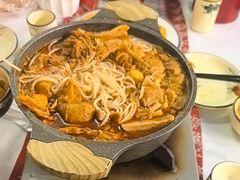 -刘姐啤酒鱼民族演艺餐厅(西街总店)