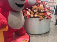 -名创优品(山东青岛华润万象城店)