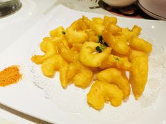 软炸虾仁-闫府私房菜·百年鲁菜(恒隆店)
