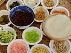 -包整·丝娃娃(一览甲秀楼风景店)