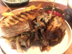 费城牛肉三明治-Devils’ Brewery小恶魔精酿啤酒(武汉天地店)