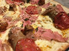 意式四肉荟萃披萨-玛尚诺意式餐厅(官舍店)