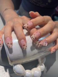 -丽心自助美甲美睫