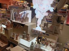 -泡泡玛特POPMART(蓝色港湾店)