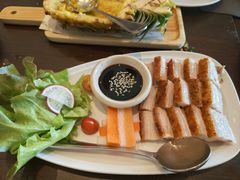-Chom Cafe and Restaurant