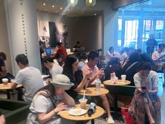 -星巴克臻选(周浦万达店)