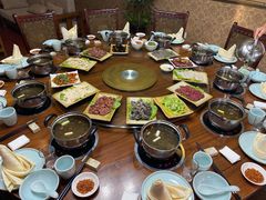 全牛火锅-周老三跷脚牛肉·全牛火锅(非遗传承店)