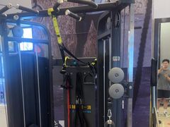 -思迈威健身(积玉桥万达店)