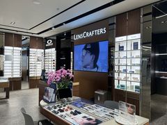 -LensCrafters亮视点·OAKLEY精选(静安嘉里中心店)