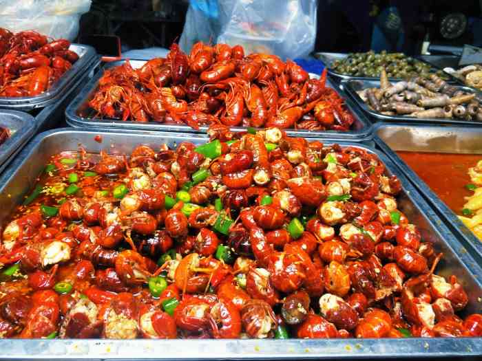 家佳源夜市的一家店,味道还可以,美女老板相当亲切.