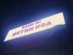 -Bánh Mì Huynh Hoa