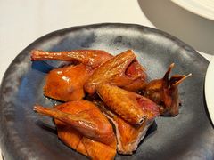 脆炸乳鸽-荣小馆(安达仕店)