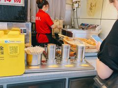 -八一路好吃街(雨田商务大厦店)