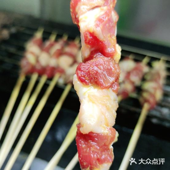 新疆美味羊肉串(电力小区店)