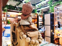 -灵彩珠宝(朗香街店)