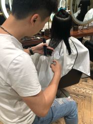-侨治发型