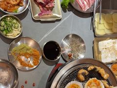 -围炉肉舍•炭烤活鳗•丹东海鲜烤肉(步行街店)