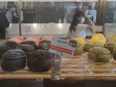 面包甜点陈列柜-奈雪的茶(中粮祥云小镇店)