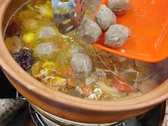 -广味炭炉鸡煲(宝业路分店)