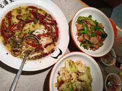 -江渔儿酸菜鱼(映月湖环宇城店)
