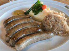 -LENBACH兰巴赫西餐啤酒坊(大连东港店)