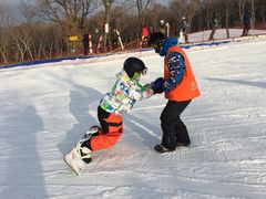 -庙香山滑雪场