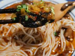 -霸蛮湖南菜·牛肉粉(荣京西街店)
