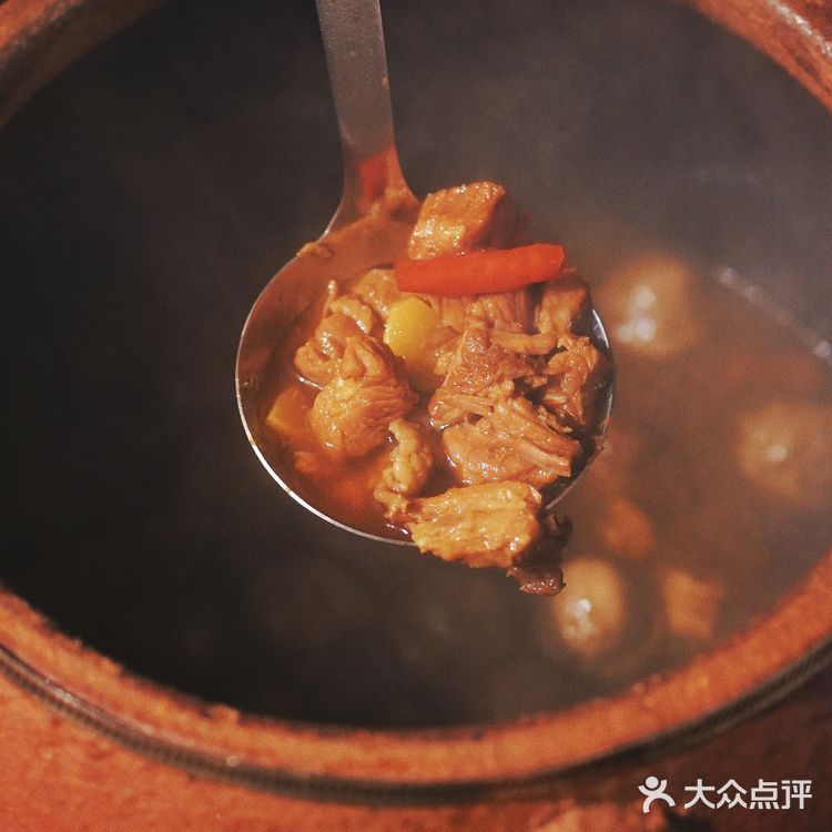 湖州街边吃到了真正的红烧牛肉面🍜豪华版满满的料你会买吗？