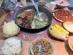 -赵美丽·重庆社区火锅·直营店(火车东站·中豪国际店)