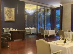 -龙虾酒吧扒房(宁波香格里拉店)
