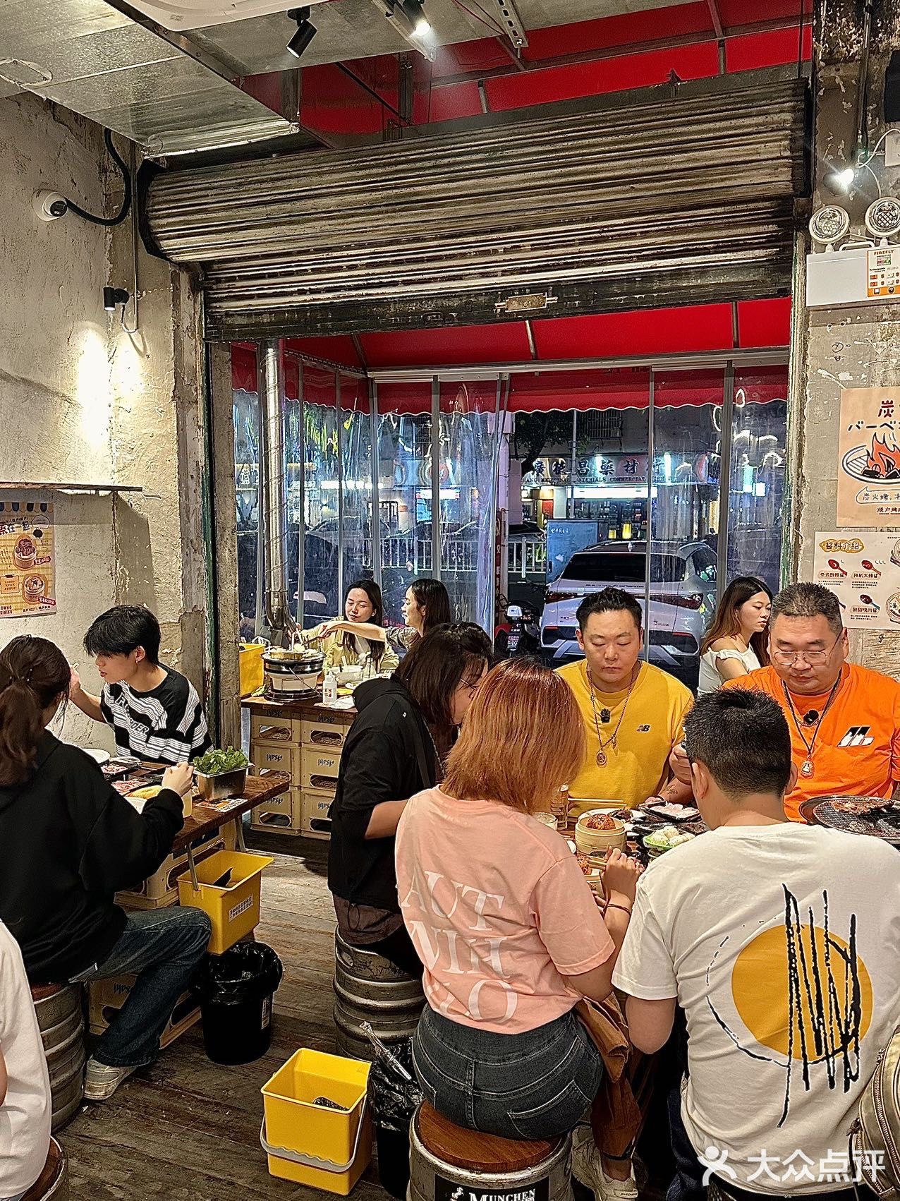 救命！！这家烤肉店把便利店玩明白了！！