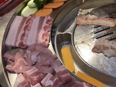 -哈哈碳都·牛肋条无限自助烤肉(台江万达店)