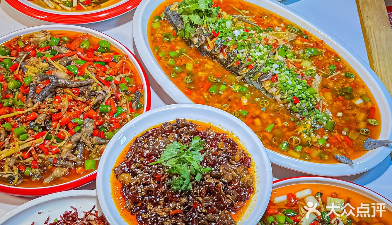 🔥爆辣辣的正宗自贡菜，嘴皮都辣入味儿了还要吃😋