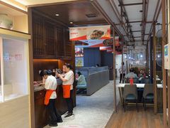 -阿瓦山寨·湘菜现炒·剁椒鱼头王(咸阳总店)