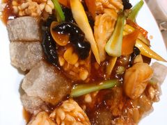 三鲜焖子-小船渔村•大连菜•大连焖鱼(黄河路店)