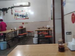 大堂-胡家麻辣串(核桃园路店)