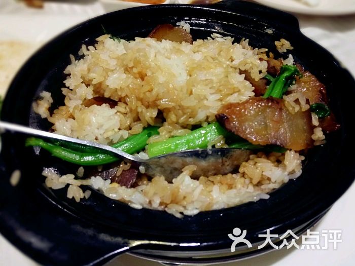 皇上皇腊味煲仔饭