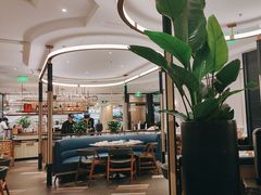 -港丽餐厅(正大店)