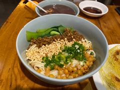 -芙蓉巷成都名小吃(丹尼斯2天地店)