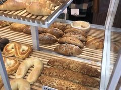 -焙丽拾光(麦凯乐直营店)