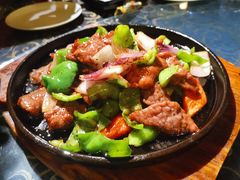 铁板牛肉-舌尖上的食缘花园主题餐厅